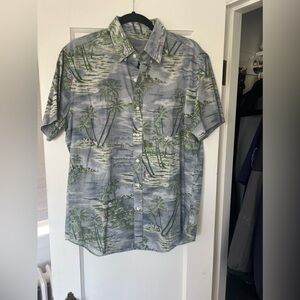 Jcrew Hawaiian Print Light Weight Chambray size Medium